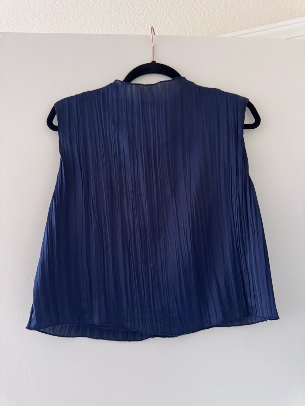 Abercrombie & Fitch Navy Pleated Sleeveless Camisole